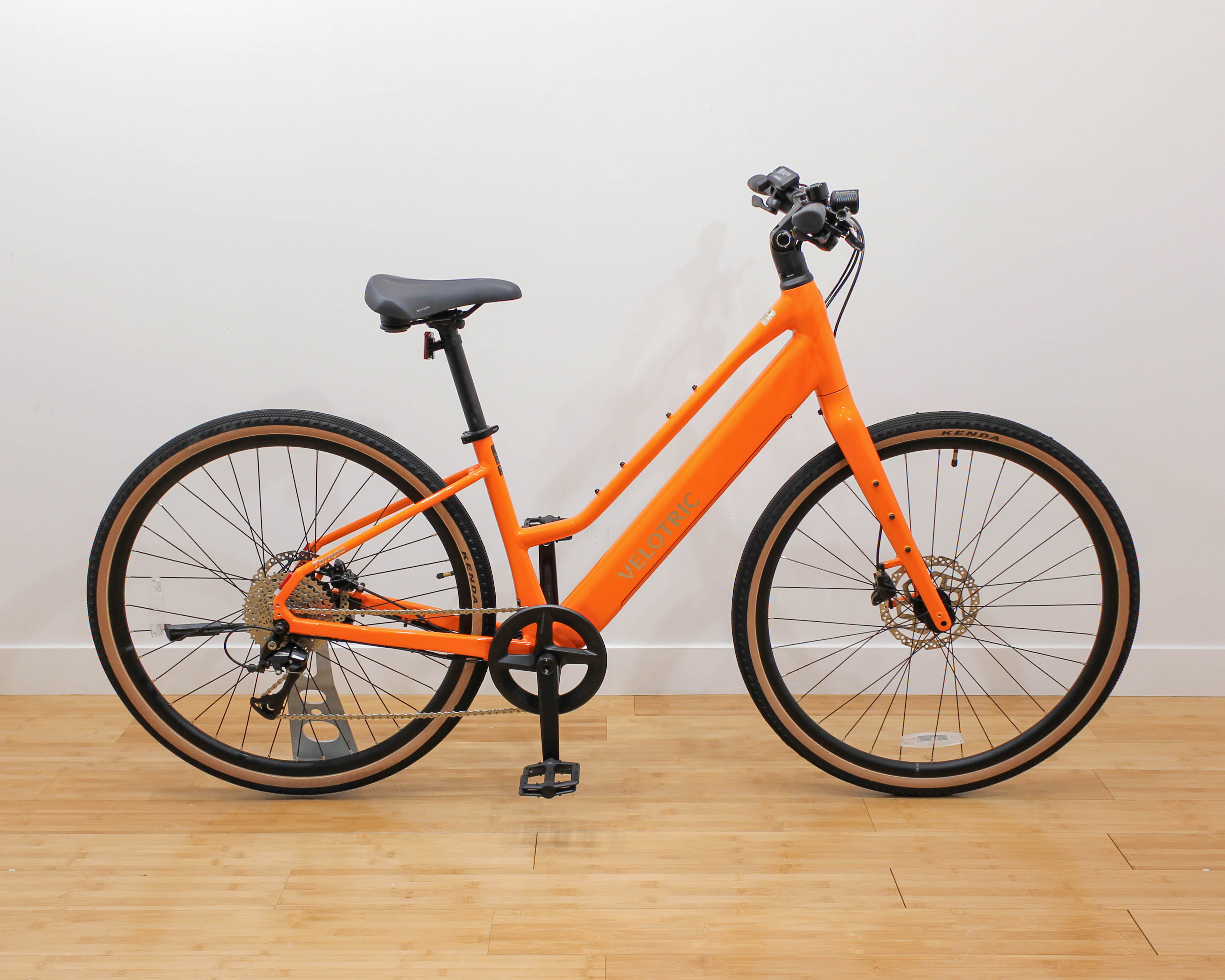 Velotric - Tempo mid step - Sunset Tangerine - 1 Profile
